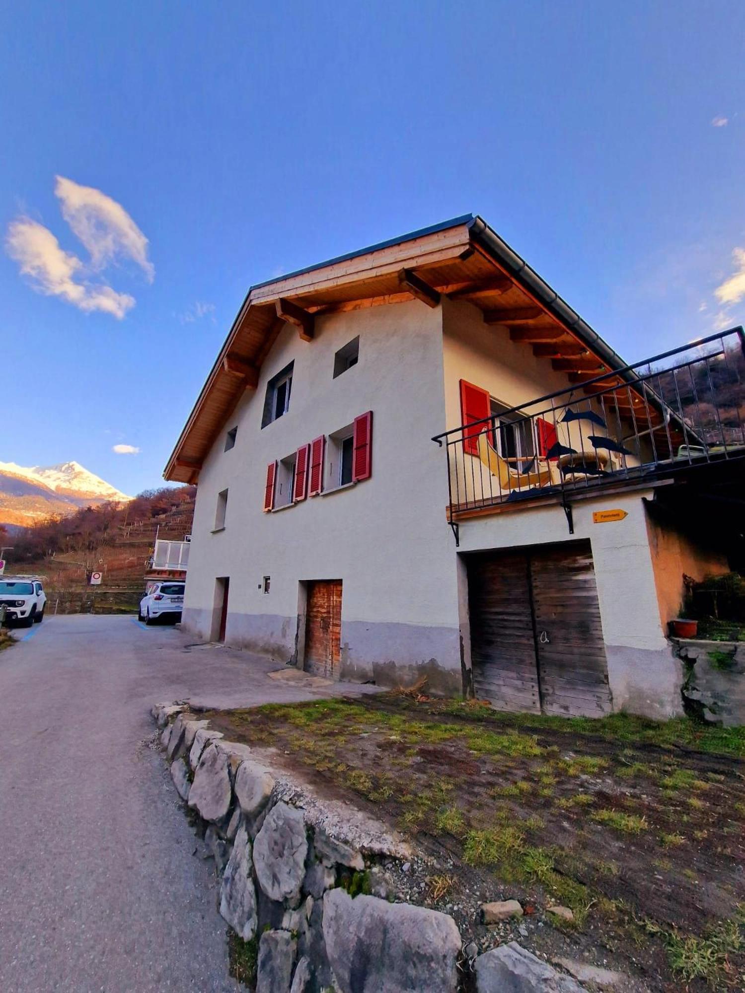 Kunstplanet Im Herzen Der Alpen Am Planetenweg Visp Buitenkant foto
